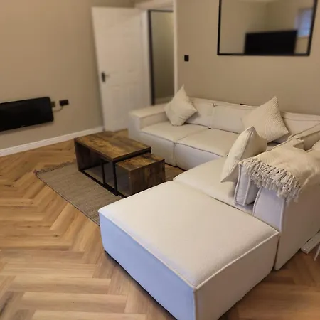 New 2 Bedroom Appartment In Manchester - Stretford - Old Trafford Close To Football-Cricket Ground & City Centre Extérieur photo