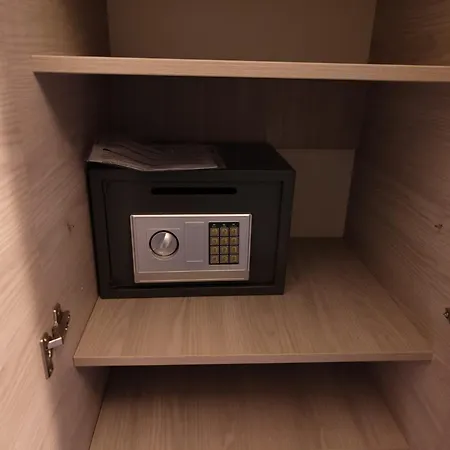 New 2 Bedroom Appartment In Manchester - Stretford - Old Trafford Close To Football-Cricket Ground & City Centre Extérieur photo