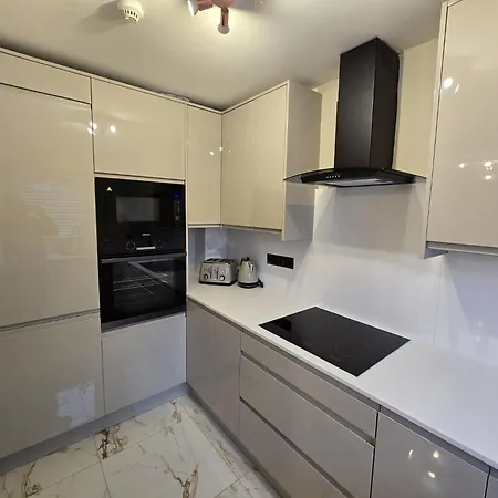 New 2 Bedroom Appartment In Manchester - Stretford - Old Trafford Close To Football-Cricket Ground & City Centre Extérieur photo