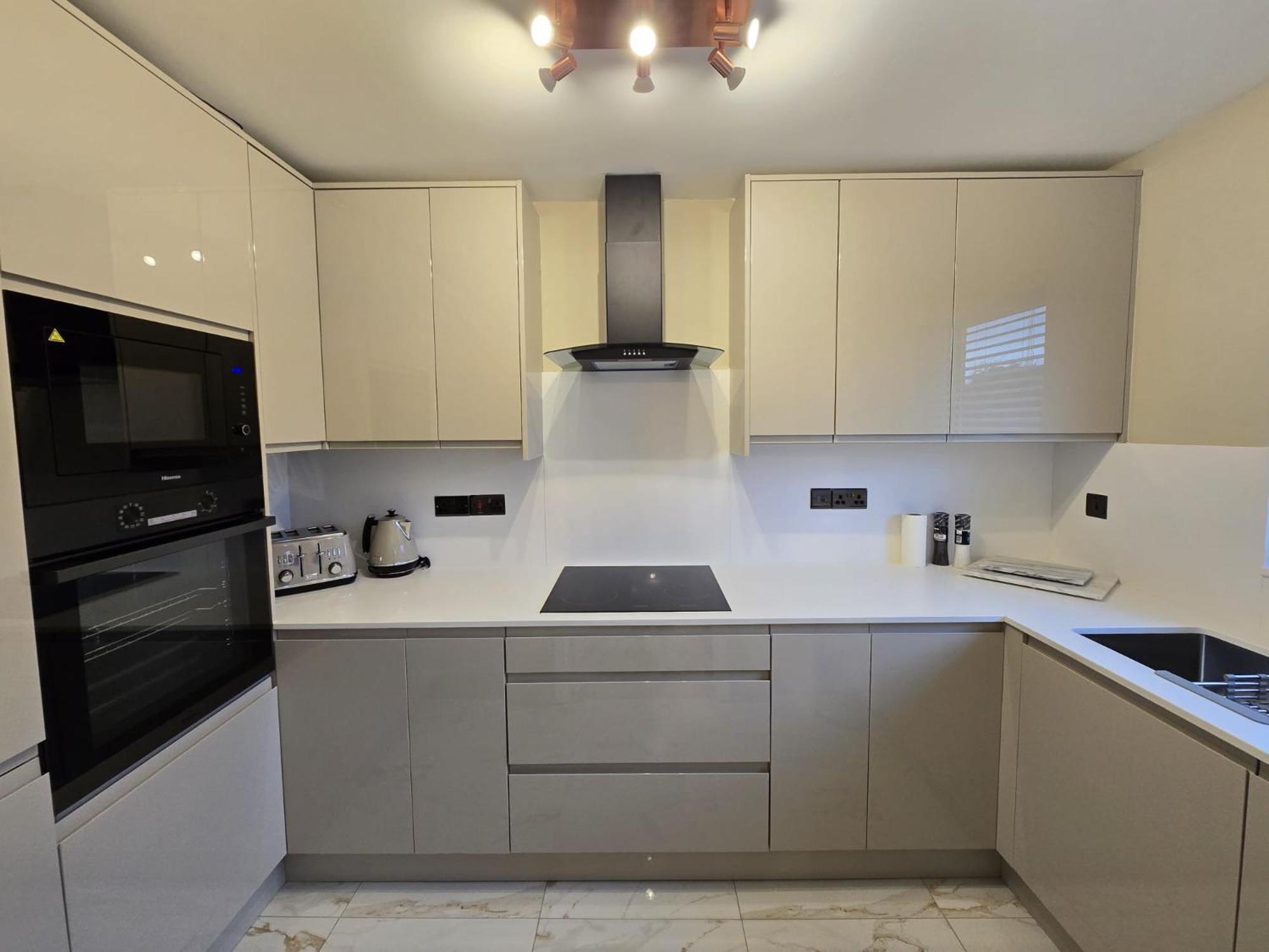 New 2 Bedroom In - Stretford - Old Trafford Close To Football-cricket Ground & Centre Appartement